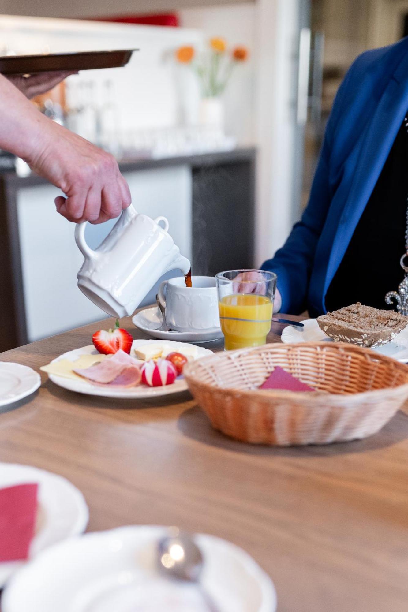 Hotel Duenenburg Westerland Ngoại thất bức ảnh